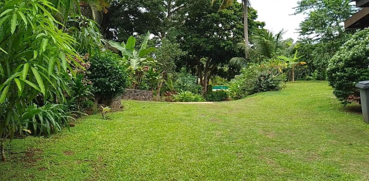 Fare Mihimana Hotel Vai'are ภายนอก รูปภาพ